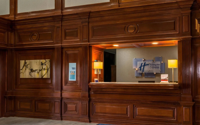 Holiday Inn Express & Suites - North Carmel / Westfield by IHG