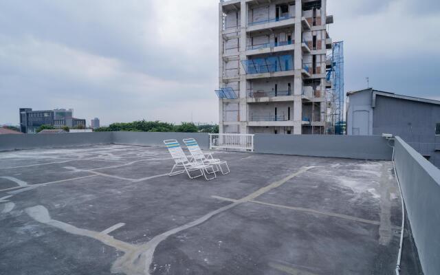 KoolKost Syariah near Arion Mall Rawamangun