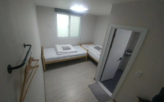 Gyeongju Alley Guesthouse