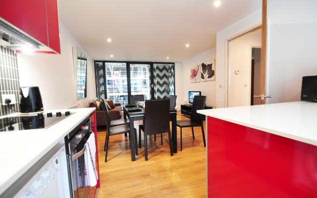 Modern Apartment in Old Street