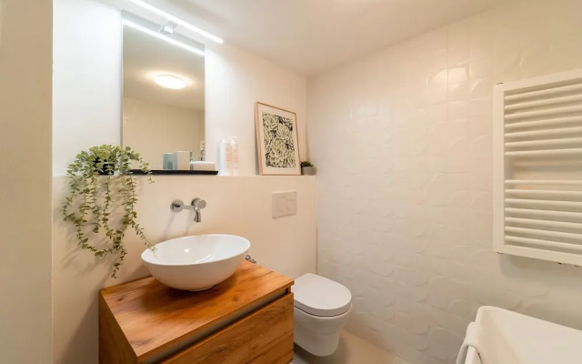 Panorama Lake and Garden