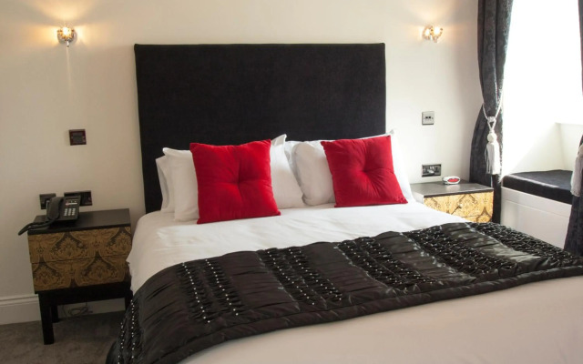 Ship Leopard Hotel – No Children