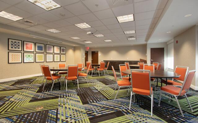 Holiday Inn Express Hotel & Suites Orlando - Apopka, an IHG Hotel