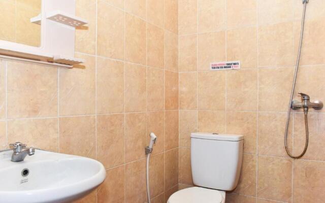 RedDoorz near Lenmarc Mall Surabaya