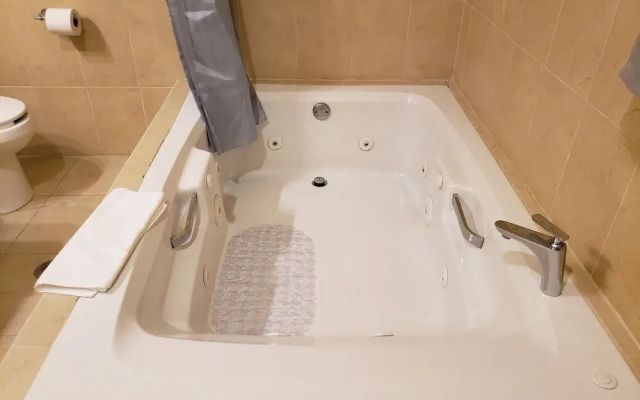 Coral Island Suites