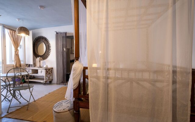 Rock Villas - Emporio | Pool, Jacuzzi, Castle View