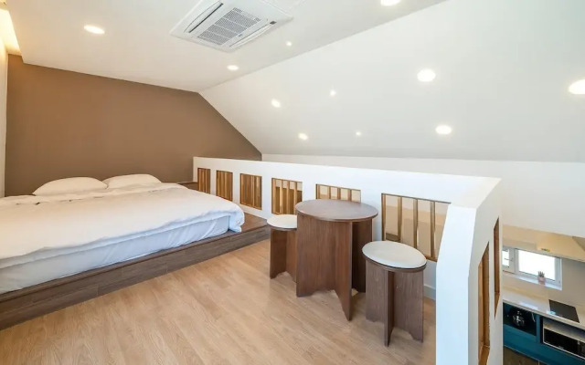 Changwon 055 Poolvilla
