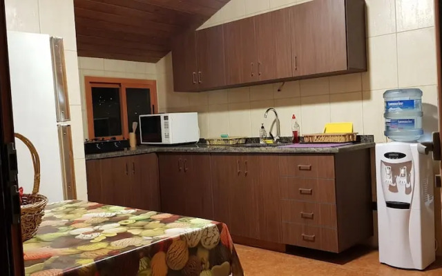 Apartment near Lady of the Sea & Phoenician Wall