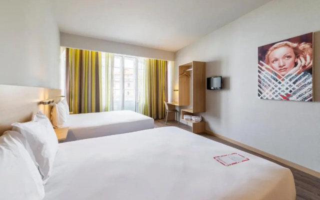 Moov Hotel Porto Centro - Image 5