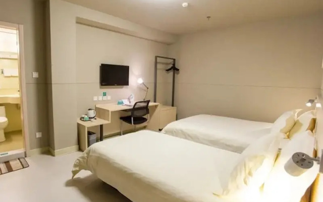 Jinjiang Inn Nanchang Bayi Square Yongshu Road