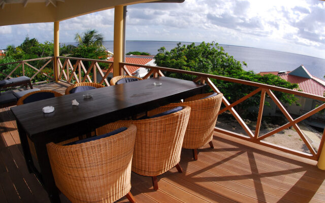 Bonaire Luxury Suites by VRHost