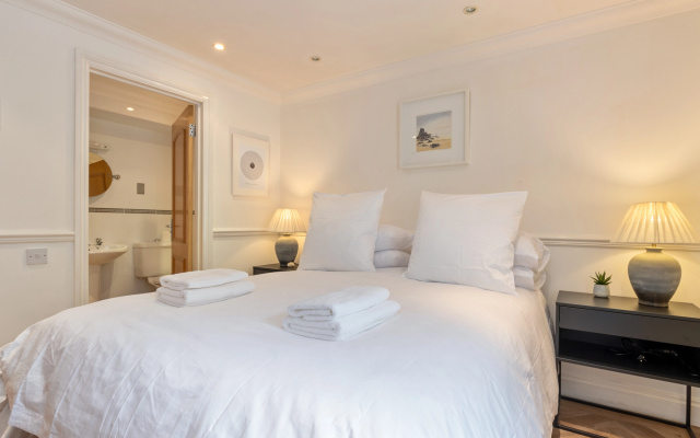 2 South Beach Court - Beach Front Apartment