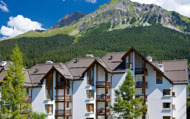 Schweizerhof Ferienwohnungen Lenzerheide 1