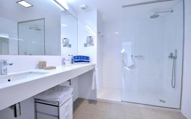 El Yate Hotel