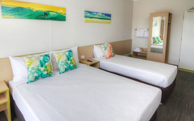 Palm Beach Hotel