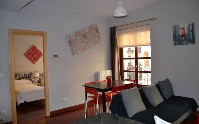 Apartamentos Dos Torres - Alfonso I