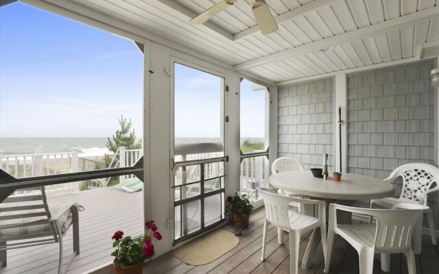 Atlantic Watergate #17 by Long & Foster