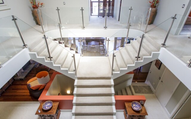 Bali Island Villa in Surfers Paradise