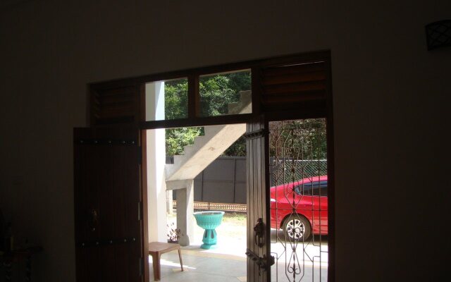 Priyanna Guest, Polonnaruwa