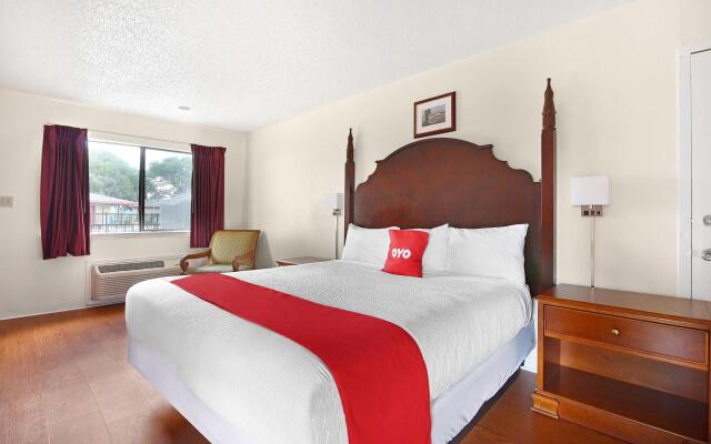 Americas Best Value Inn Lockhart