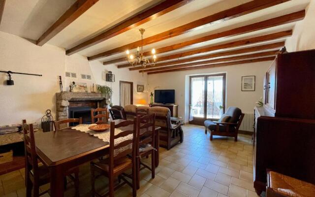 Gîte Saint-Haon, 4 pièces, 5 personnes - FR-1-582-211