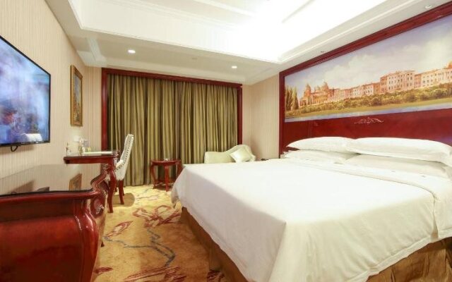 Vienna Hotel Shenzhen Longhua Qinghu Road Branch
