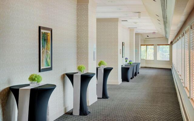 Holiday Inn Hotel & Suites Ottawa Kanata by IHG
