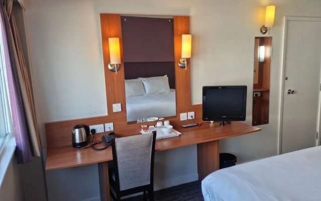 The Clyde Hotel