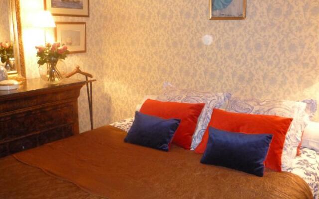 Bed And Breakfast Tour Eiffel 3