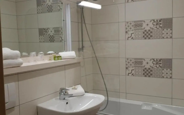 Logis Hôtel Restaurant La Tête Noire