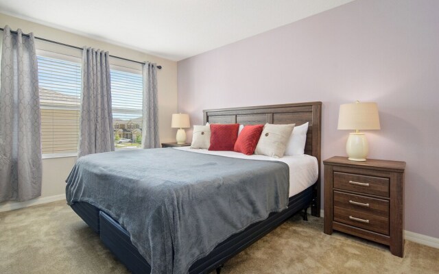 Four Bedroom Sleeps 10 w Gameroom 5152a