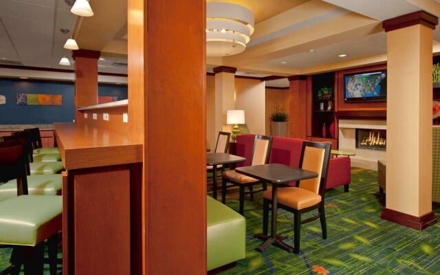 Fairfield Inn & Suites Brunswick Freeport