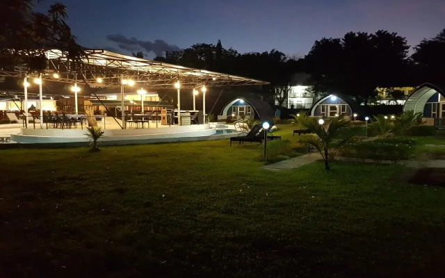 Blue Hotel And Resort