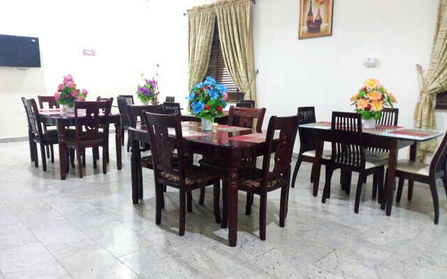 Dionzec Hotel & Suites