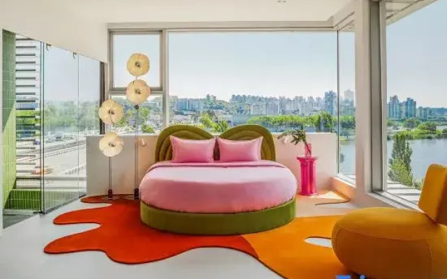 Sky Suite Hangang Bridge