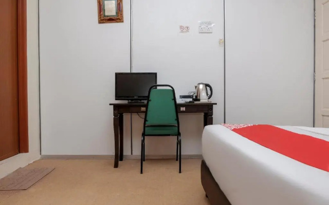 Oyo 90180 Gemilang Hotel Kerteh