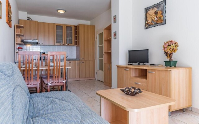 Beautiful Home in Medulin With Wifi and 2 Bedrooms
