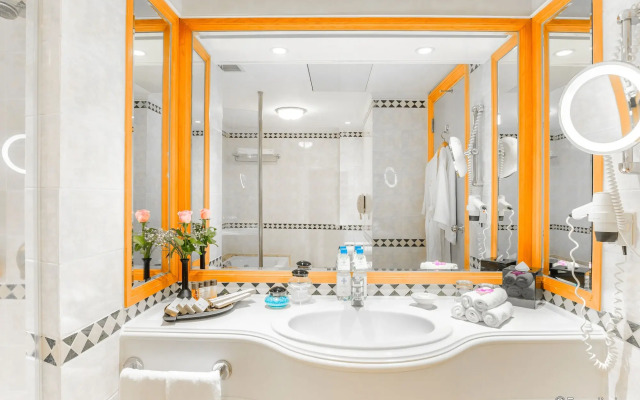 Hanoi Daewoo Hotel