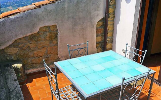 House 200 Tower Palinuro