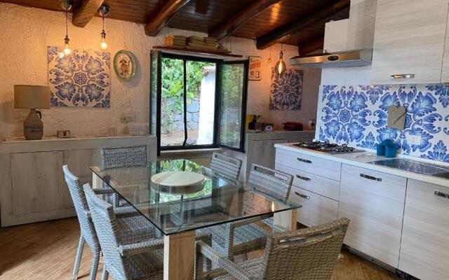 Villetta con piscina 10 posti letto Scario