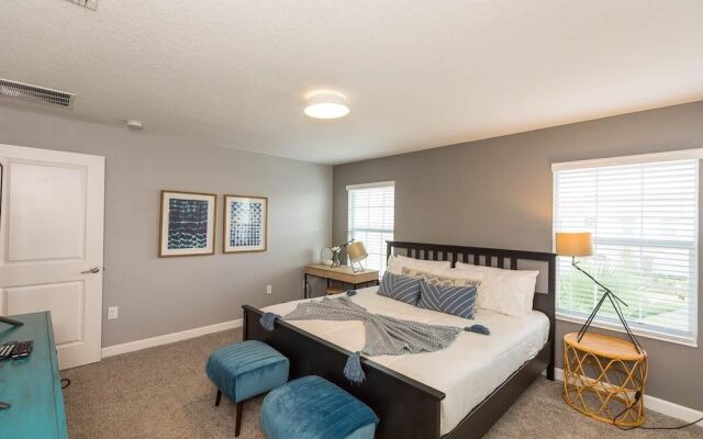 8924 SD - Luxury 4BR Townhome: Private Pool