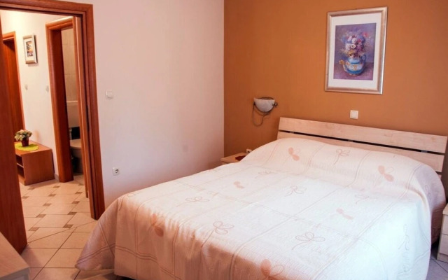 Karolinas - Parking - A2-green