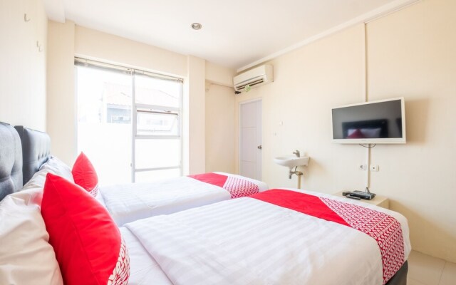 RedDoorz near Trans Studio Mall Bongo Residence
