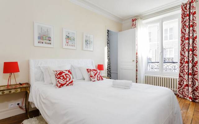 River Seine - Notre Dame Apartment