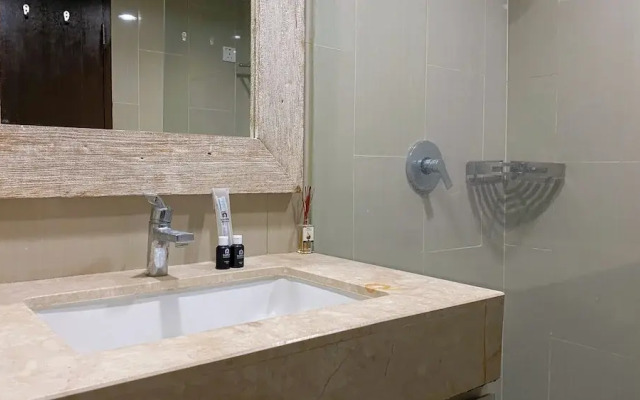 Homey and Good Studio at H Residence Apartment