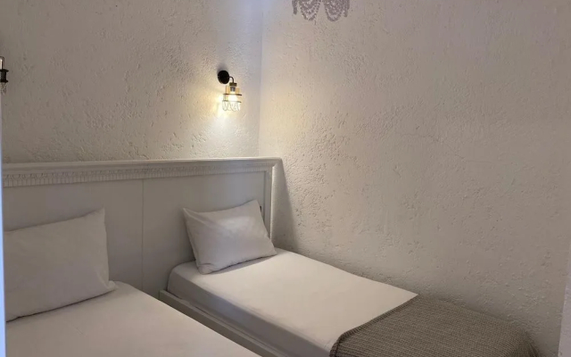 Alacati Otel Lalasa