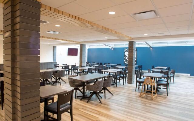 Best Western Inn & Suites