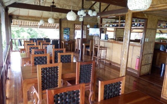 Villa de Pico Highland Beach Resort
