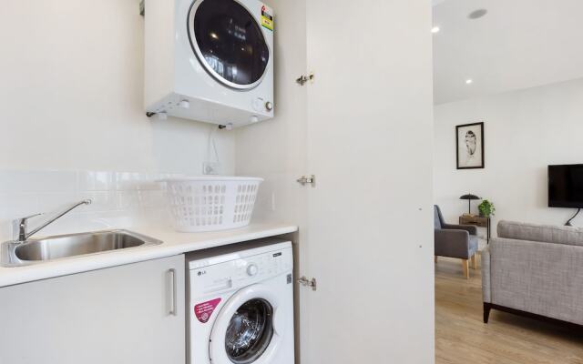 North Ryde Modern Apartment