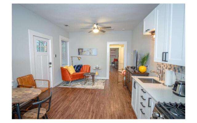 Remodeled Modern 1BR1BA Apt Near Downtown, 5min Pearl